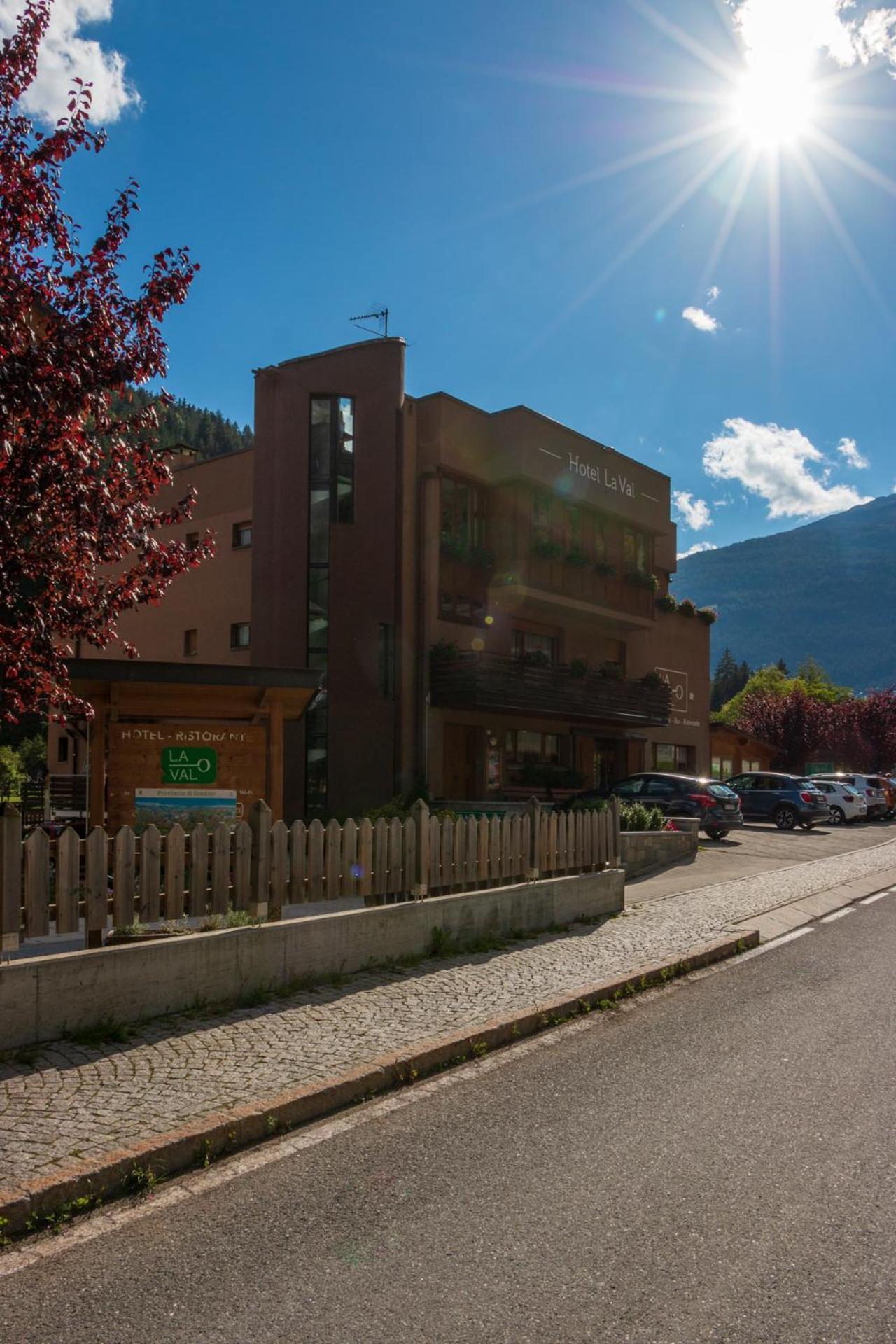 Hotel La Val Isolaccia Buitenkant foto