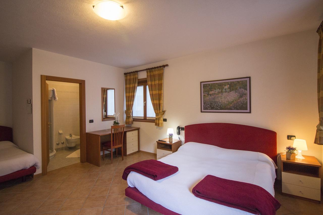 Hotel La Val Isolaccia Buitenkant foto