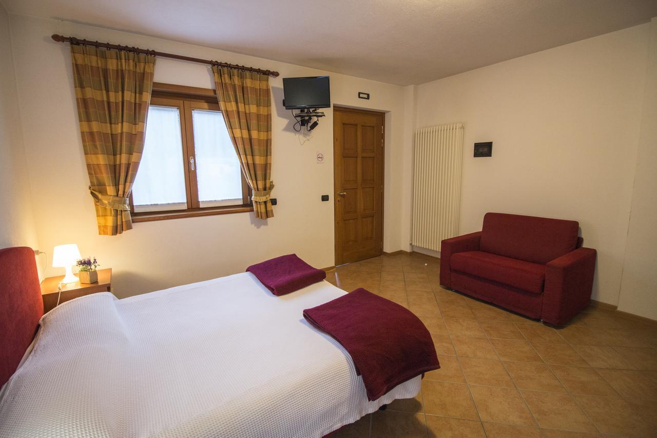 Hotel La Val Isolaccia Buitenkant foto